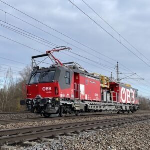 machine for the construction and maintenance of overhead contact lines