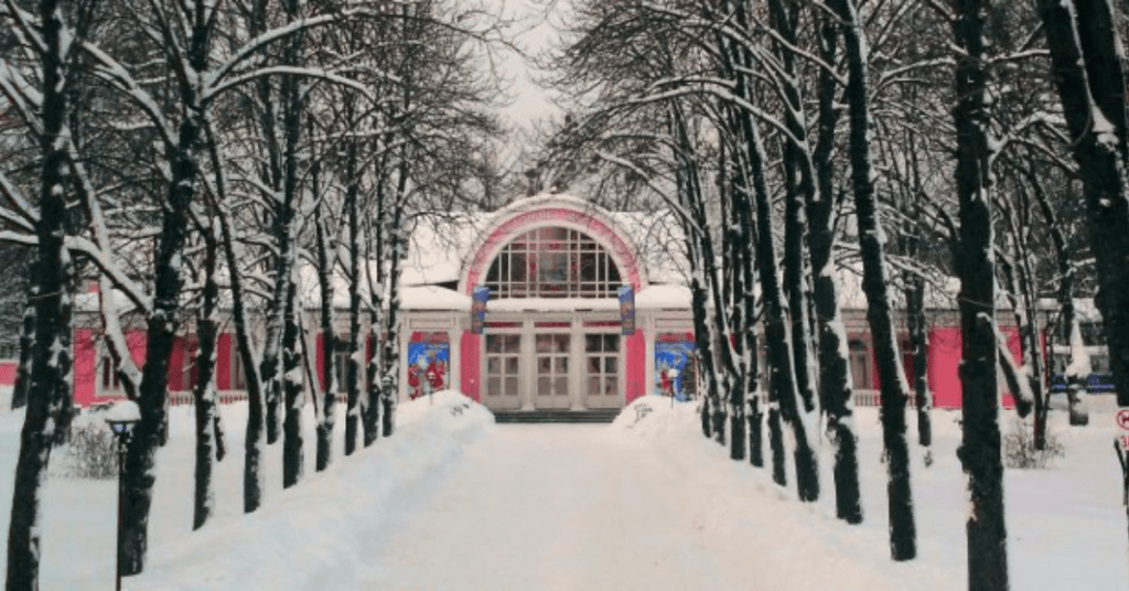 the building of the children's railway in Kharkiv