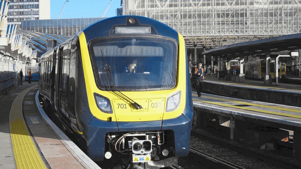 The first Arterio series 701 electric train