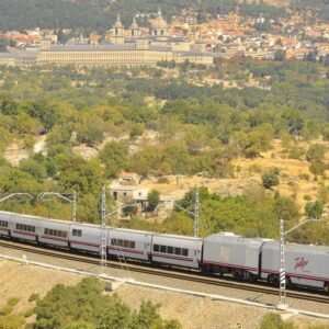 Development of the high-speed hydrogen-powered train