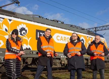 розширює свій рухомий склад новими локомотивами