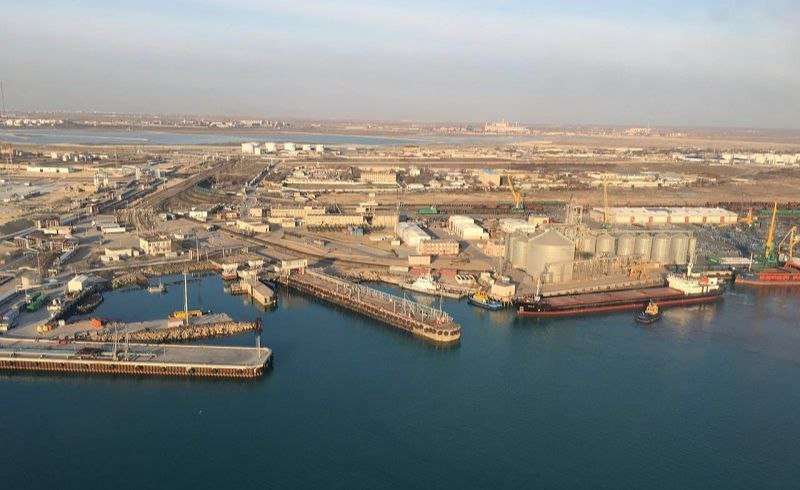 Казахстан готовий передати порти на Каспії