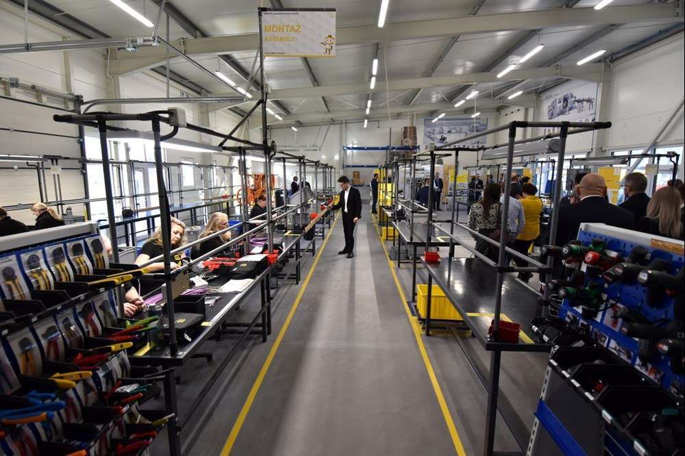 inter-car connectors for  trams