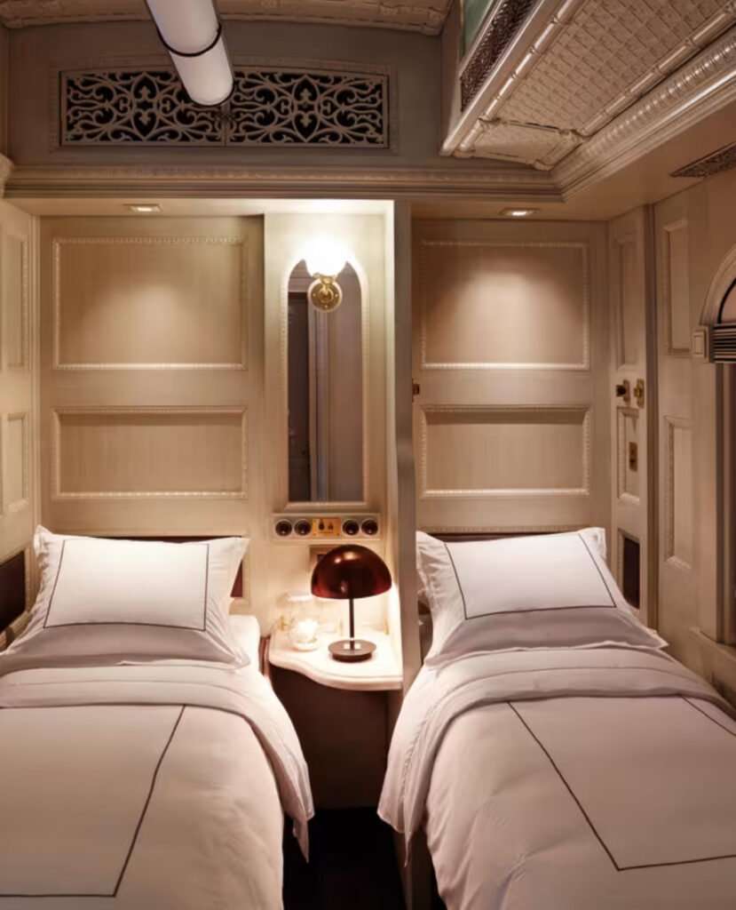 Інтер’єр та екстер’єр пасажирських вагонів