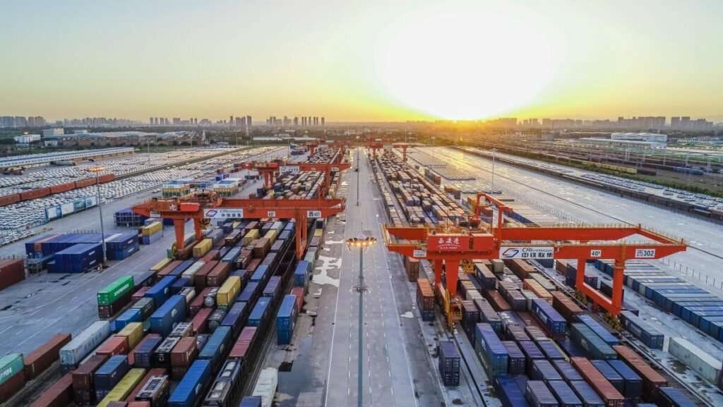 В сухом порту Сианя начал работать казахстанский терминал