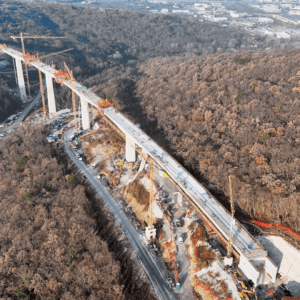 строительство моста на железнодорожной линии