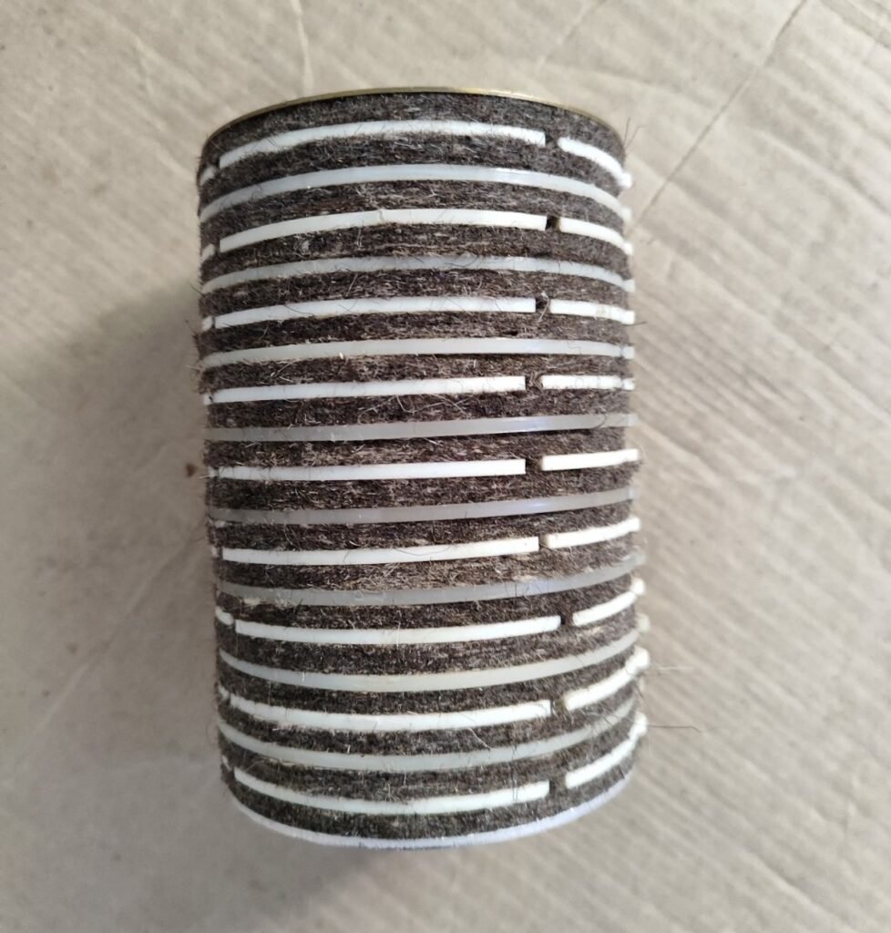 Fuel filtering purification elements for railway equipment