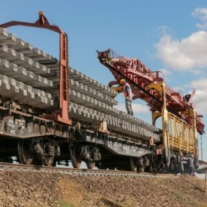 відремонтувати залізничні колії