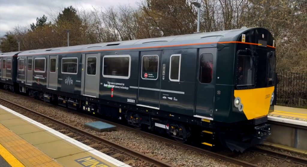 The Class 230 battery train with fast charging system