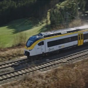 The Mireo Plus B contact-battery trains