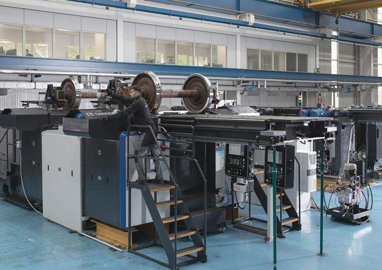 Оборудование для перепрофилирования колес подвижного состава Оборудование для перепрофилирования колес подвижного состава