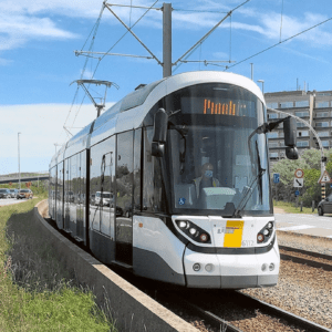 Intelligent safety system for tram cars