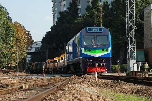 CRRC поставил 10 гибридных локомотивов в Сьерра-Леоне