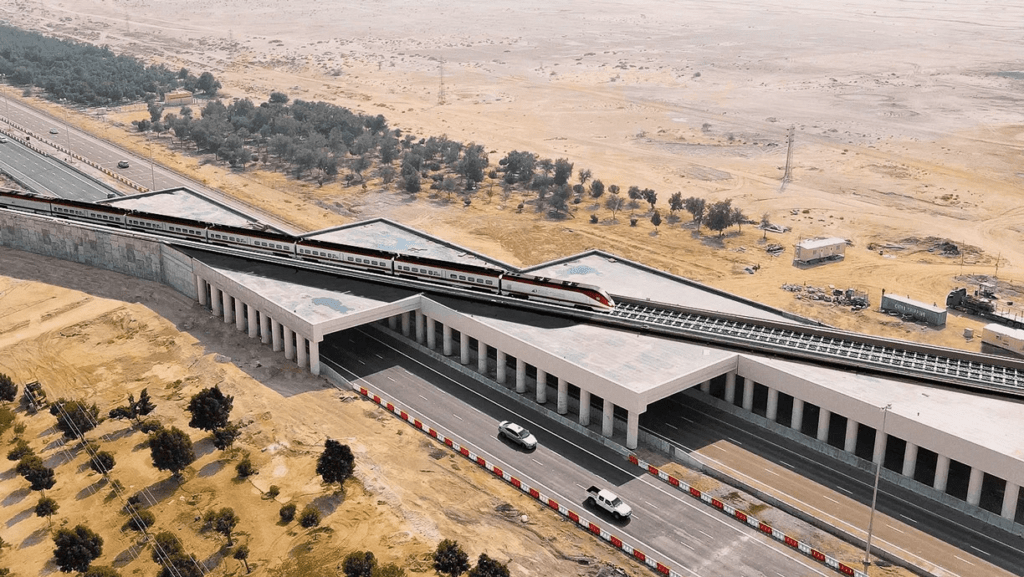 Строительство железной дороги Hafeet Rail