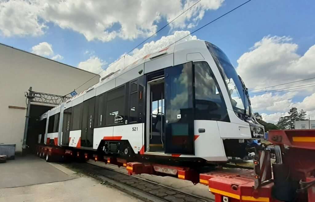 Pesa has completed production of the first low-floor tram Pesa has completed production of the first low-floor tram