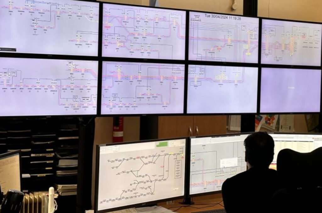 Система управления железнодорожным электрооборудованием Система управления железнодорожным электрооборудованием