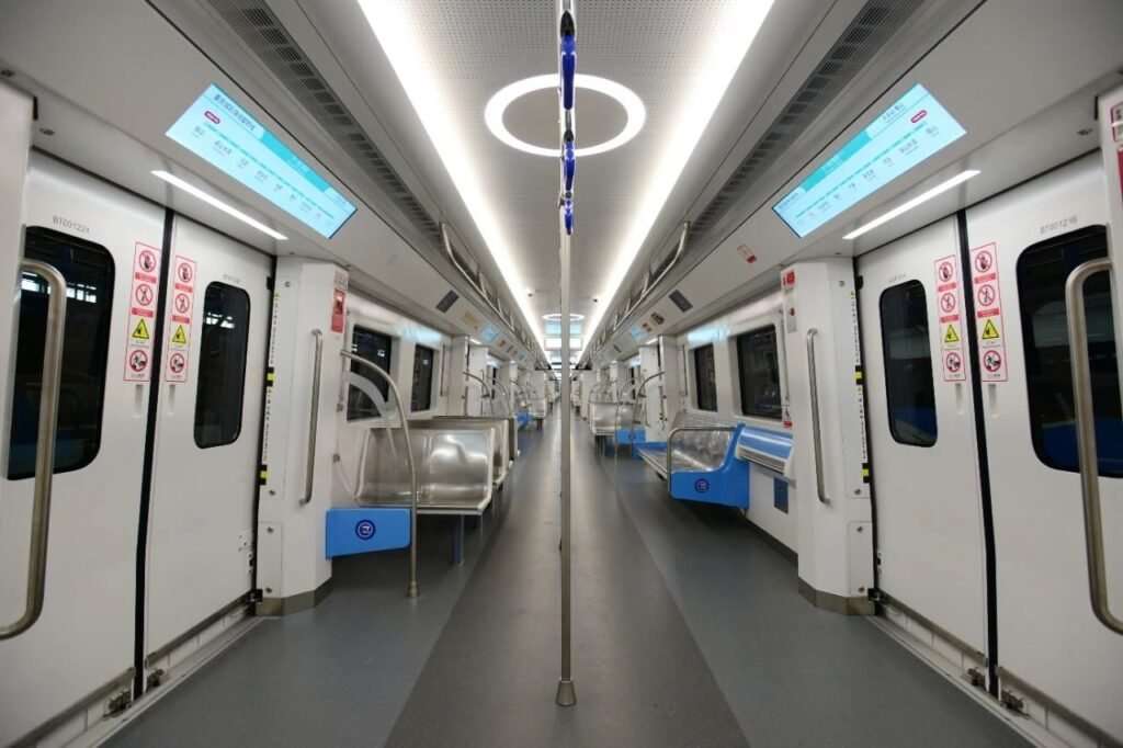 CRRC Unveils New High-Speed Train CRRC Unveils New High-Speed Train