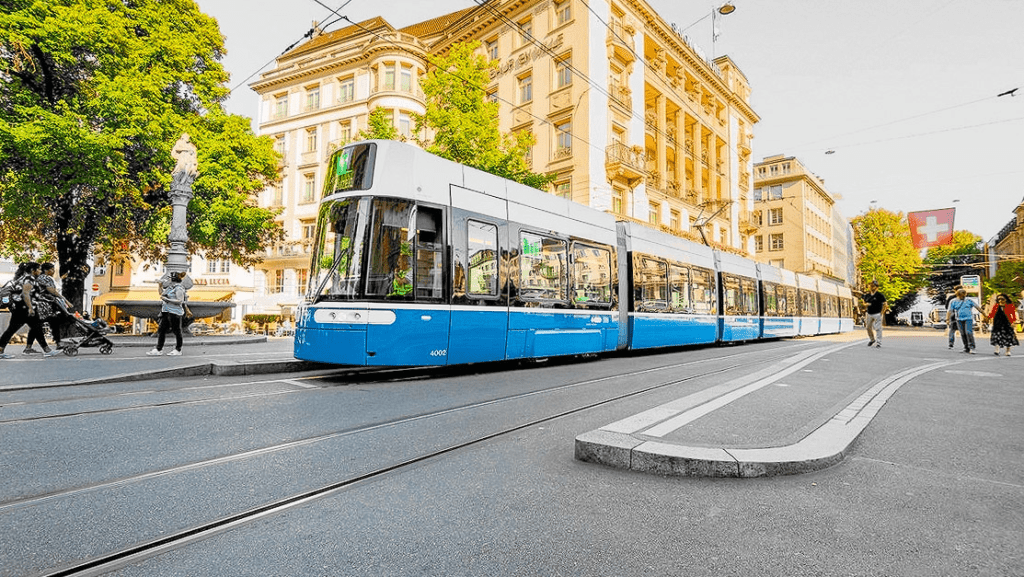 Постачання вагонів трамваю сімейства Flexity Постачання вагонів трамваю сімейства Flexity