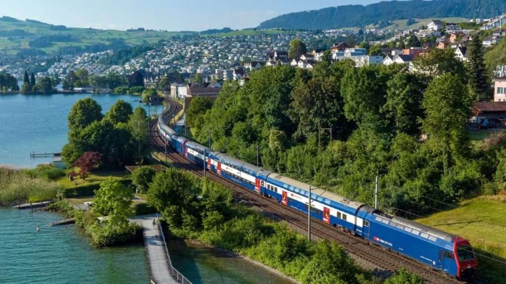 Tender for the Supply of 116 New Double-Decker Electric Trains Tender for the Supply of 116 New Double-Decker Electric Trains