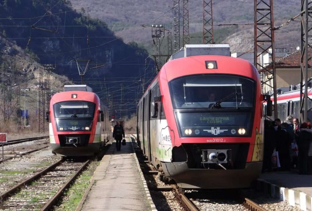 Stadler to Supply Bulgaria with 35 Electric Trains for €322 Million Stadler to Supply Bulgaria with 35 Electric Trains for €322 Million