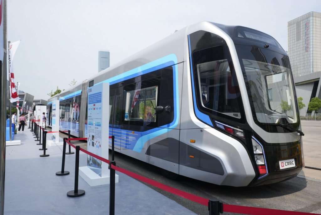 A New Smart High-Speed Train for Future Cities A New Smart High-Speed Train for Future Cities