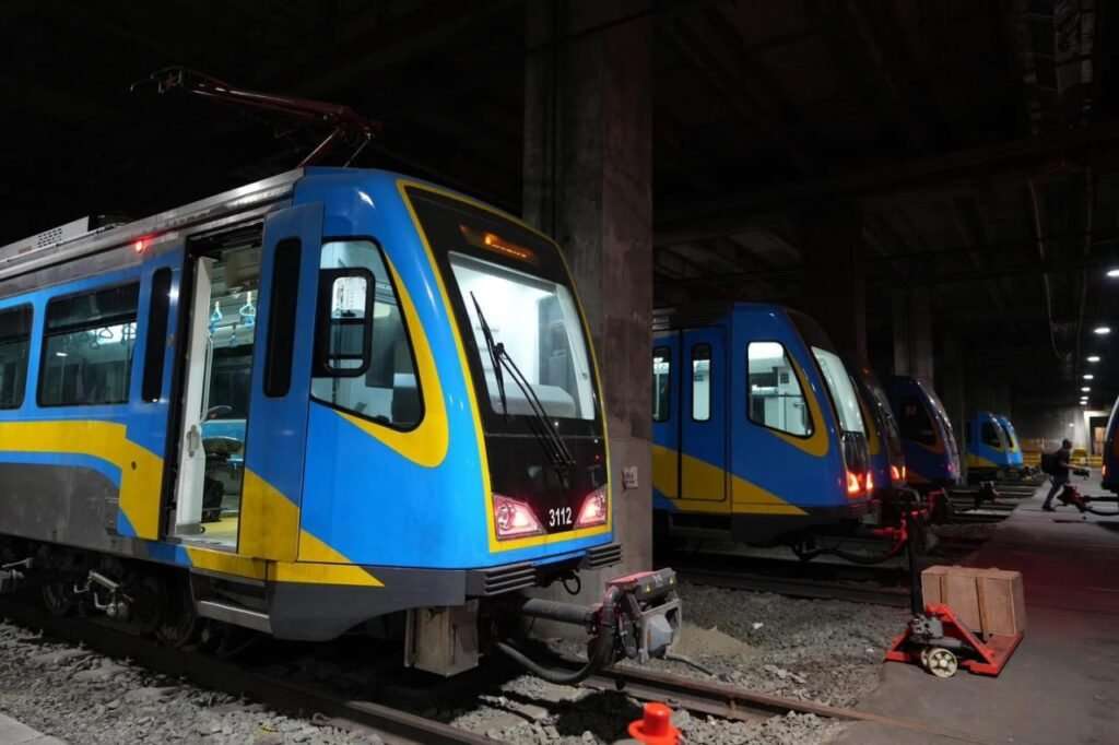 Сенат Філіппін розслідує простой трамвай-поїздів CRRC