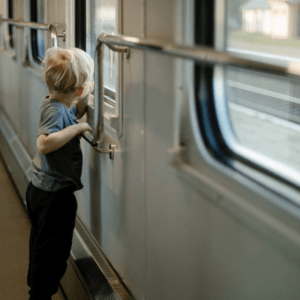 Укрзализныця приютит и отвезет пациентов детской больницы «Охматдит»