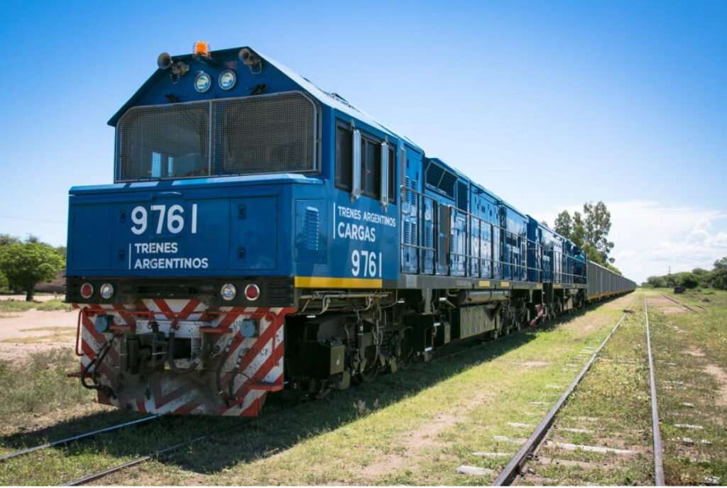 Argentina is investing over $28 million in new railcars and locomotives Argentina is investing over $28 million in new railcars and locomotives