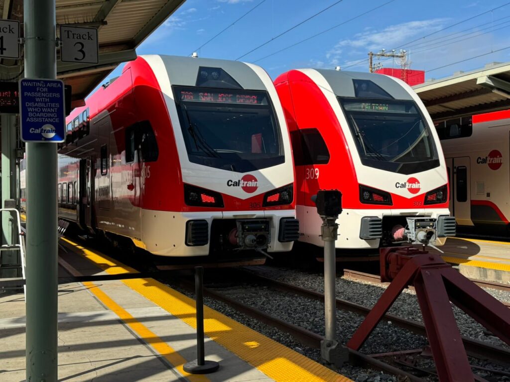 Stadler KISS Electric Trains Begin Operations in California Stadler KISS Electric Trains Begin Operations in California