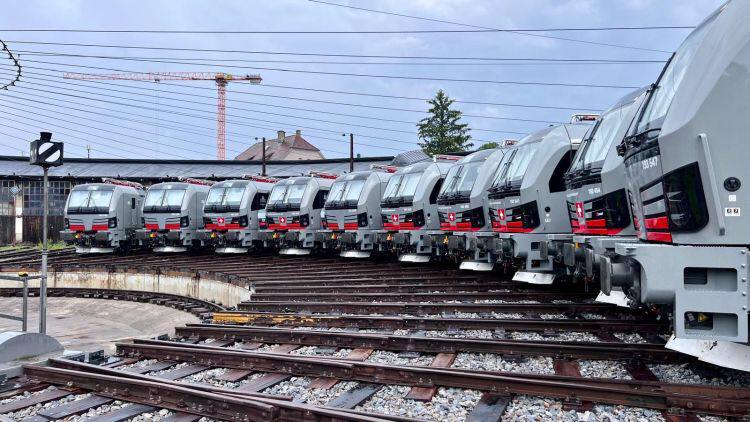 New Vectron A40 XLoad Locomotives New Vectron A40 XLoad Locomotives