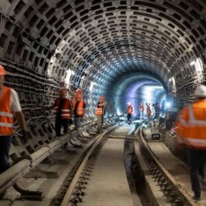 Відновлення руху поїздів між станціями метро Києва