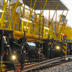 Поезда для замены рельсов на высокоскоростной линии