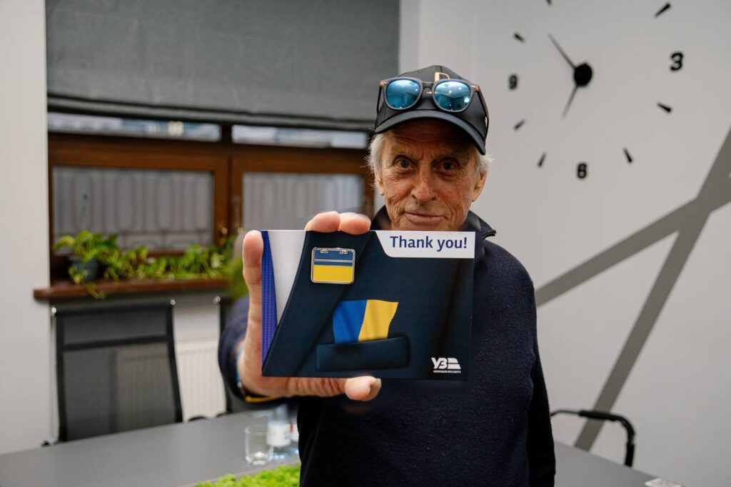 Майкл Дуглас стал фанатом Укрзализныци после визита в Киев Майкл Дуглас стал фанатом Укрзализныци после визита в Киев