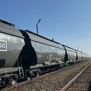 Перевозка новых вагонов-хопперов LTG Cargo в Литву