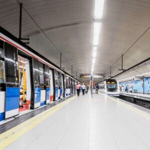 Мадрид використовує метро для доставки посилок