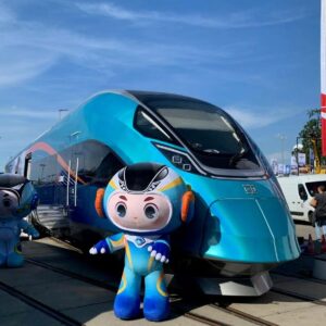 CRRC Unveils the CINOVA H2 Hydrogen Train at InnoTrans 2024