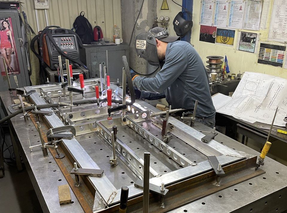 Welding of railway vehicles and their components Welding of railway vehicles and their components