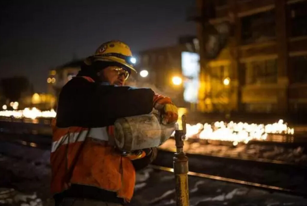 The Use of Gas Heating for Switch Heaters in the USA The Use of Gas Heating for Switch Heaters in the USA