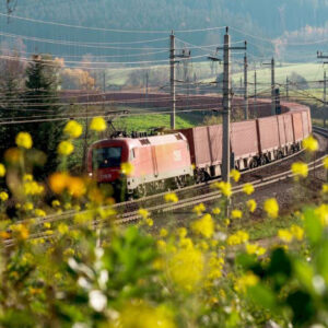 new freight rail link