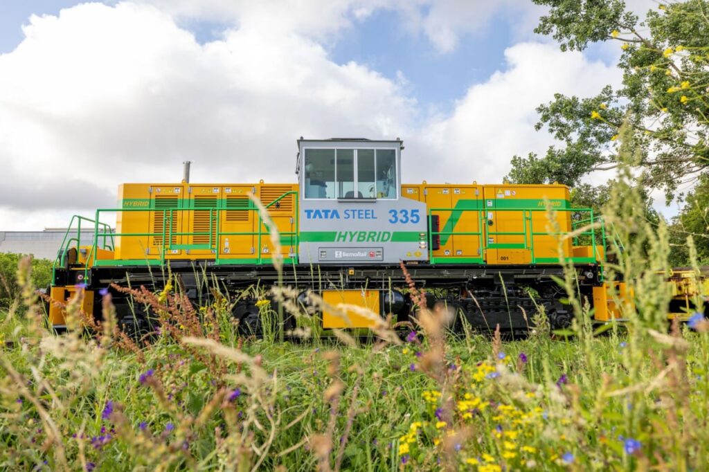 Locomotive to Hybrid Traction Locomotive to Hybrid Traction