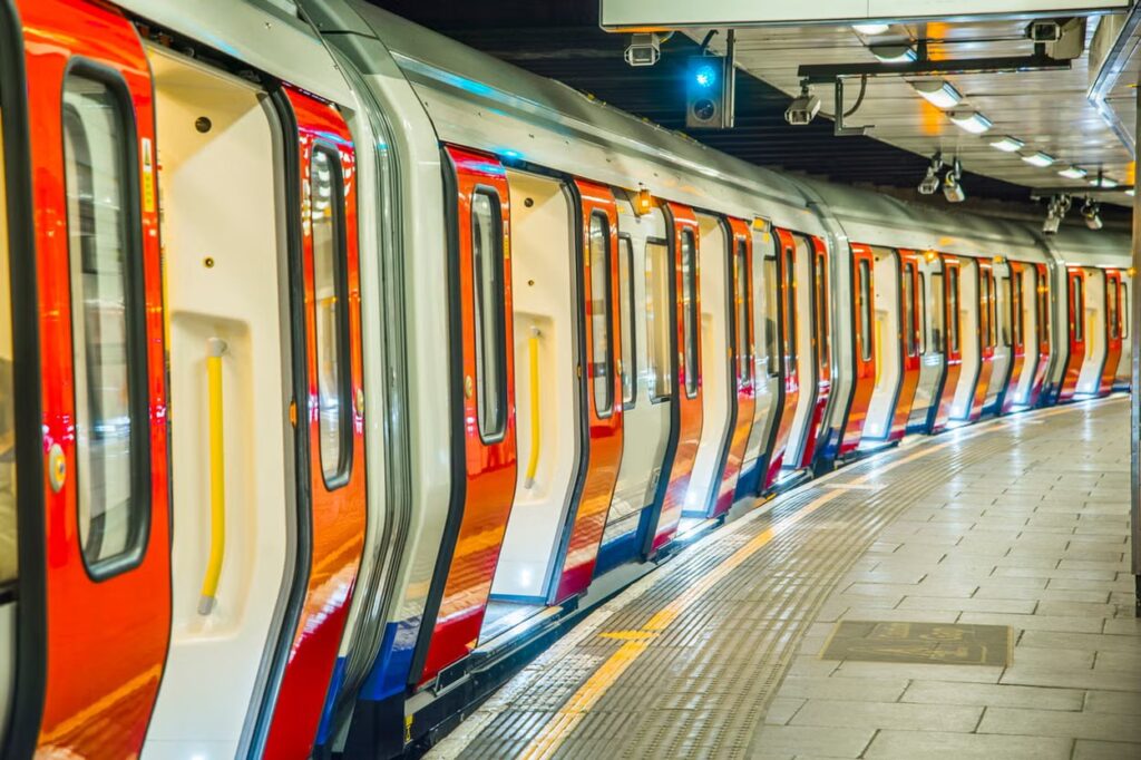 London Abandons Driverless Metro Plans London Abandons Driverless Metro Plans