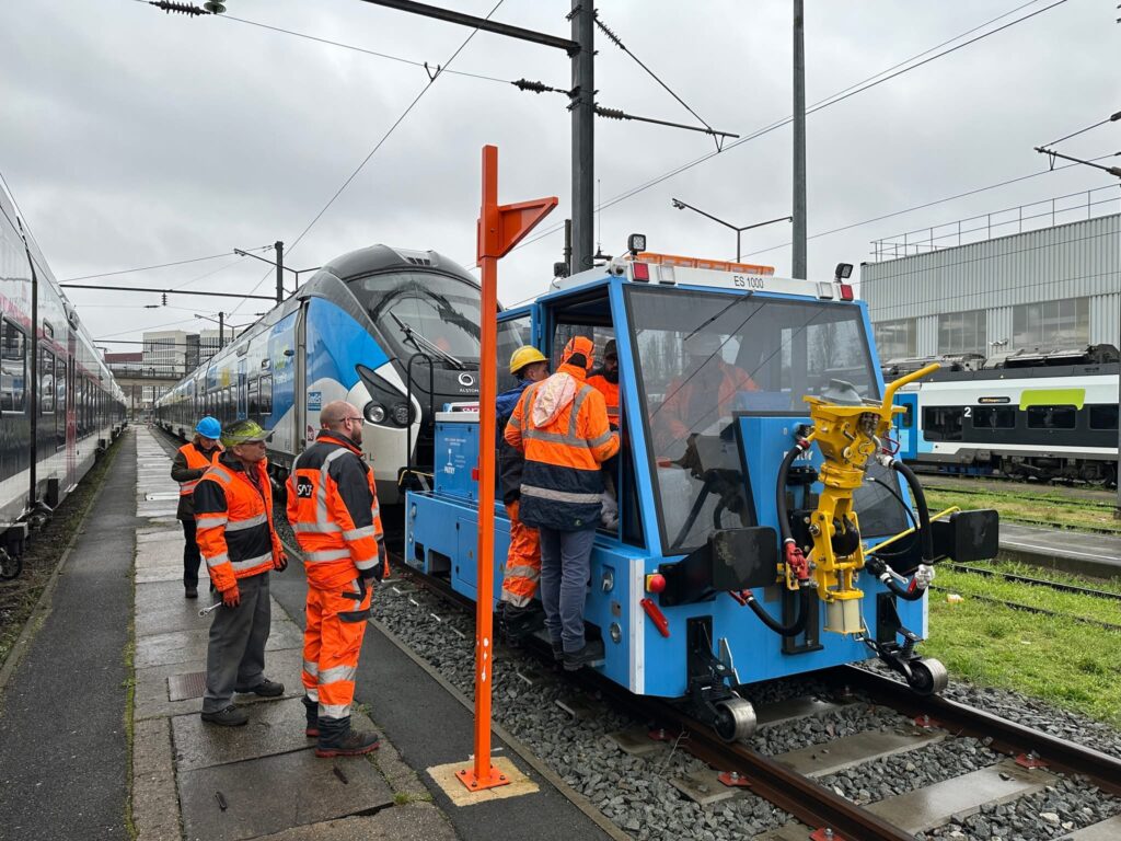 маневровый аккумуляторный локомотив маневровый аккумуляторный локомотив