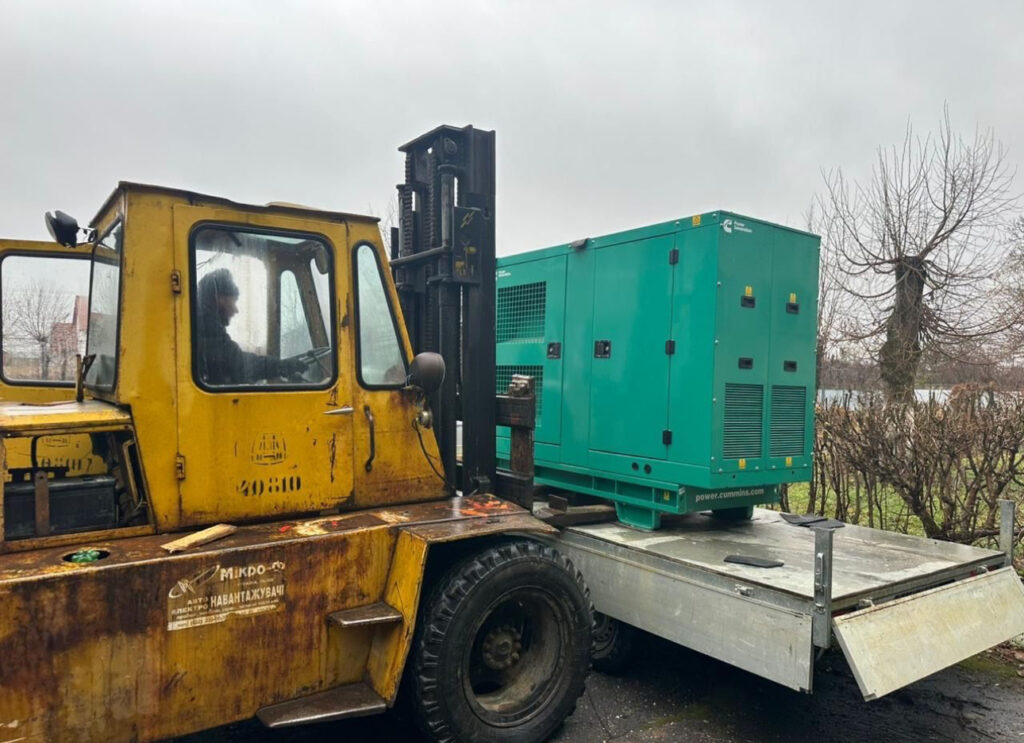 East-West Gate East-West Gate