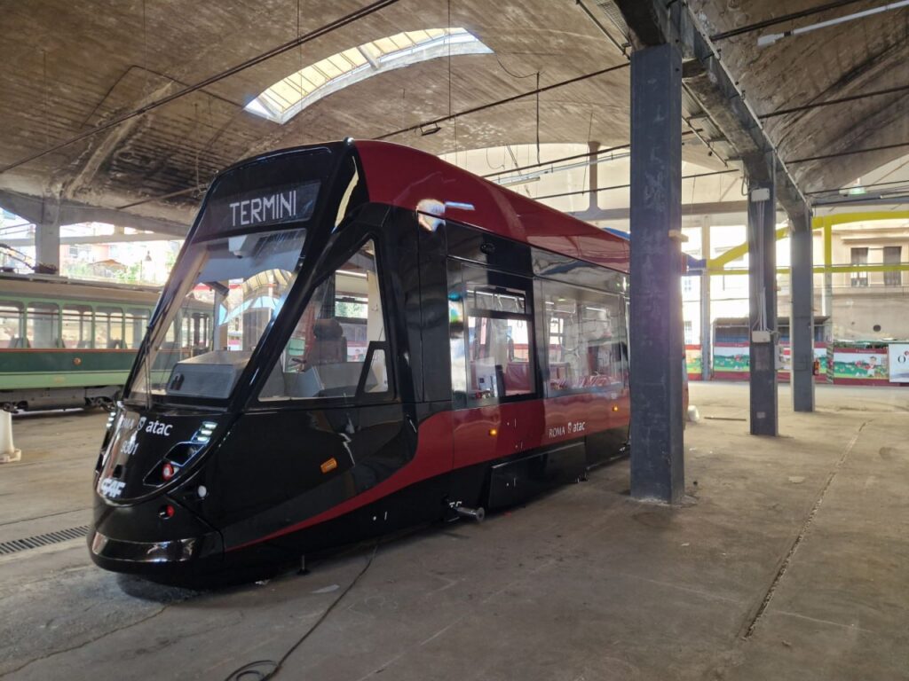 Макет нового трамвая Макет нового трамвая