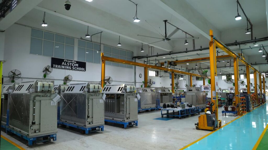 Французька компанія Alstom уклала контракт із Integral Coach Factory (ICF) на постачання компонентів для Vande Bharat Sleeper.