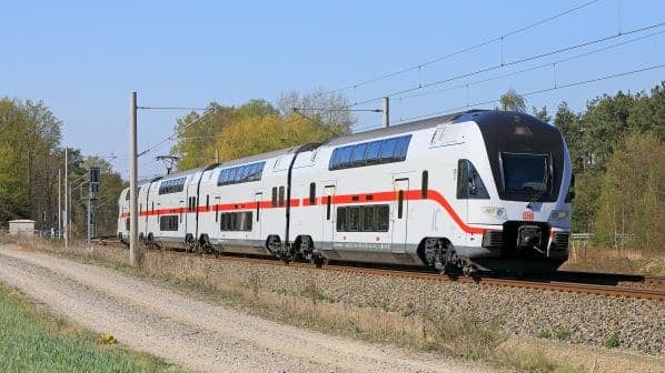 ÖBB has purchased 17 Kiss trains from the German company DB, including trains of different classes ÖBB has purchased 17 Kiss trains from the German company DB, including trains of different classes