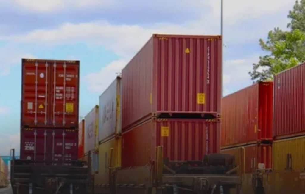 Virginia’s rail system supports efficiency through funding for SIMS Metals’ rail access project. Virginia’s rail system supports efficiency through funding for SIMS Metals’ rail access project.