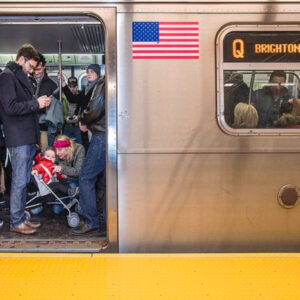 Kawasaki змагається за контракт на $3,2 мільярда з MTA Нью-Йорка. Проект може змінити громадський транспорт для мільйонів щоденних пасажирів.