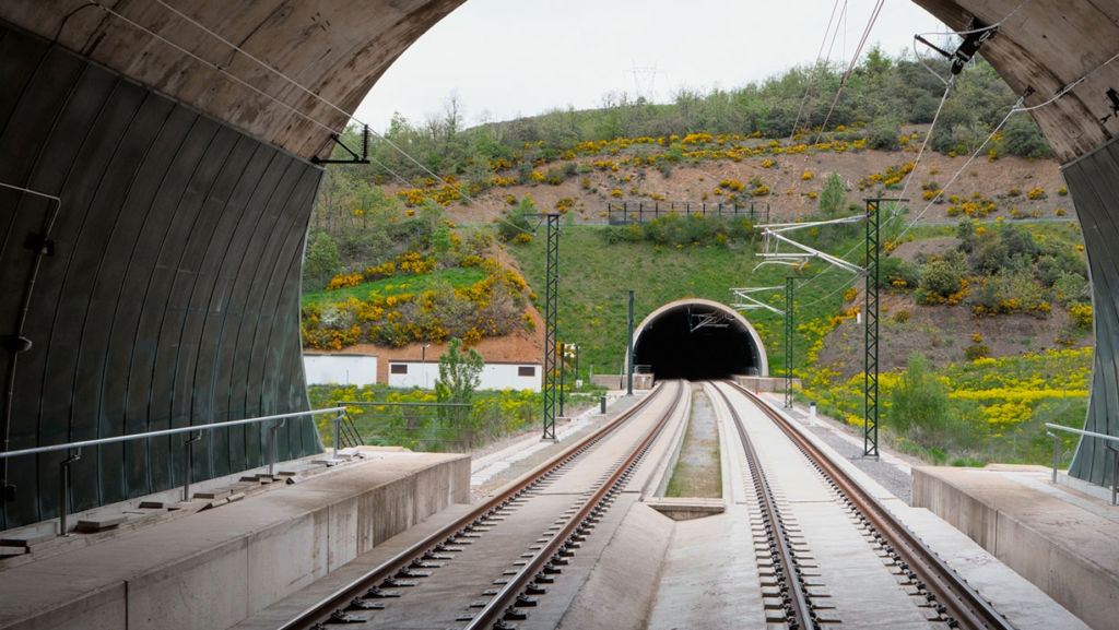 The Spanish company Ineco has signed a €73 million contract with the Ministry of Transport. The Spanish company Ineco has signed a €73 million contract with the Ministry of Transport.