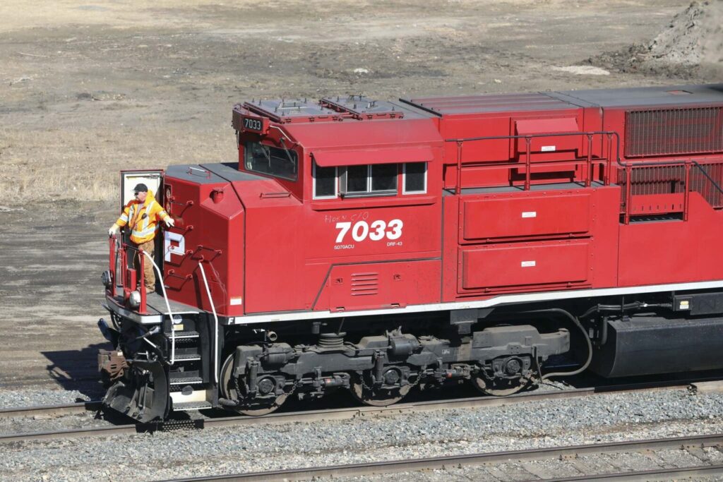 The Canadian rail industry continues to strengthen the economy and ensure safer transportation for goods and people.